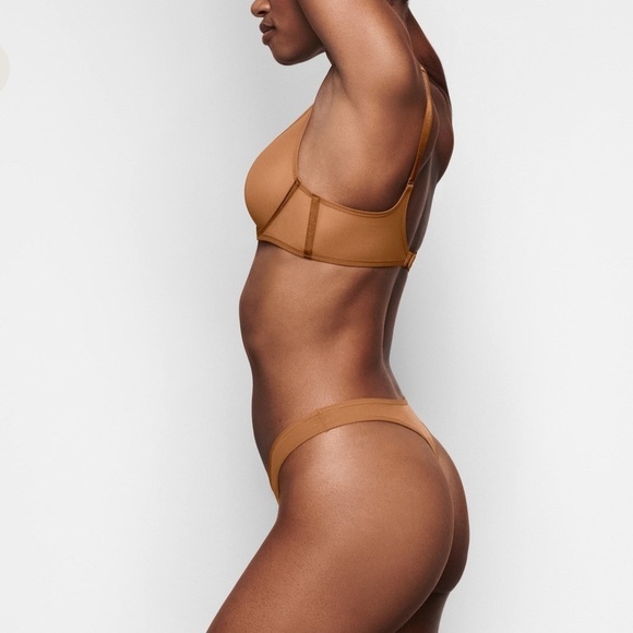 Skims ultra fine mesh scoop bra in bronze - Picture 8 of 8